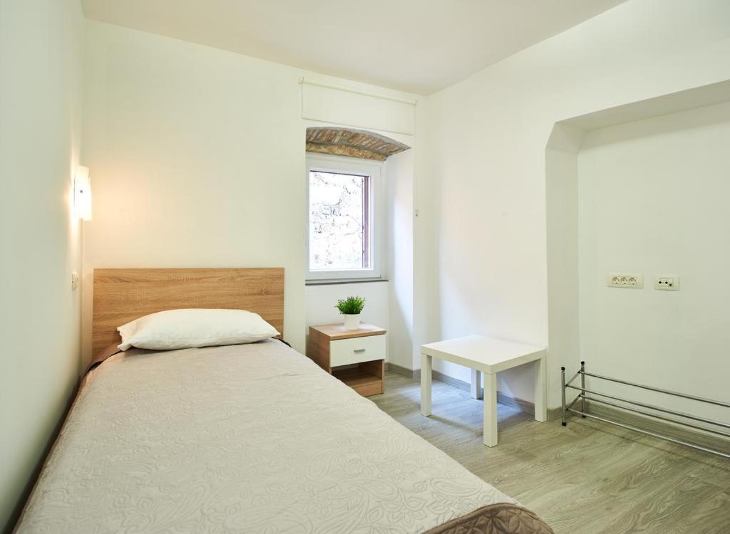 Roviv In The Old Town By Irundo Apartment *